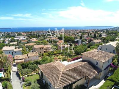 Villa - 148 m² - 7 pièces