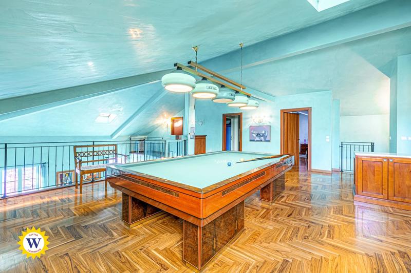 Duplex - 251 m² - 5 pièces