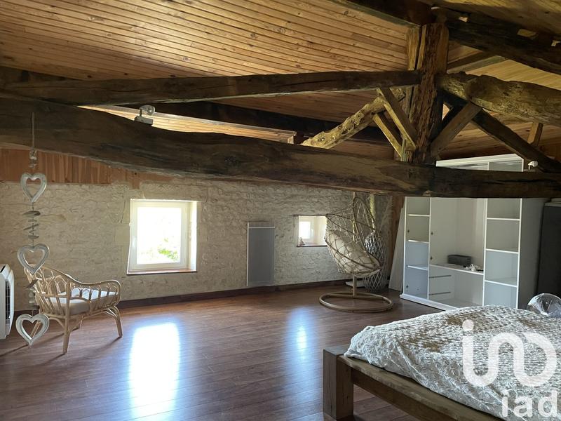 Maison - 213 m² - 5 pièces