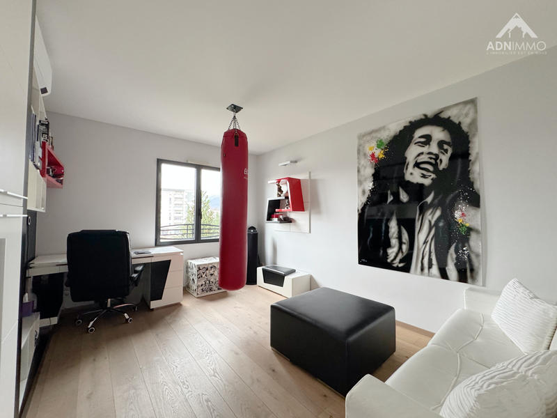 Appartement - 163 m² - 5 pièces