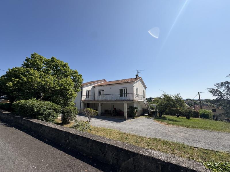 Maison - 157 m² - 6 pièces