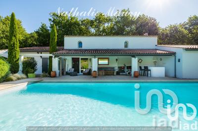 Maison - 240 m² - 7 pièces