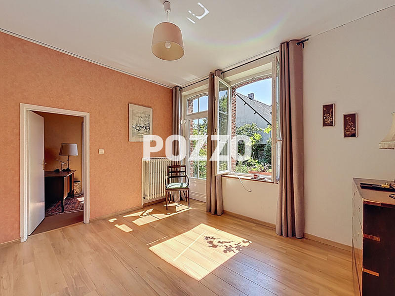 Maison - 181 m² - 9 pièces