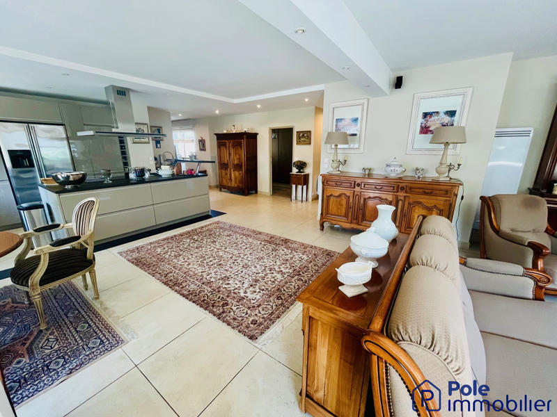 Appartement - 150 m² - 5 pièces