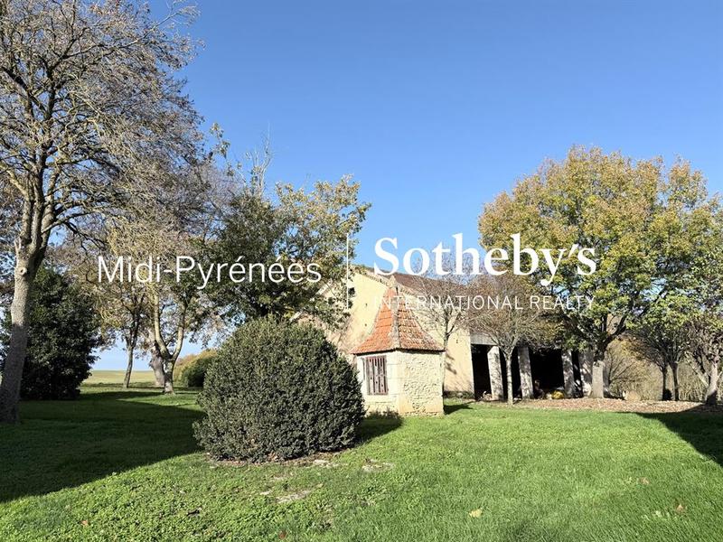 Maison - 280 m² - 8 pièces