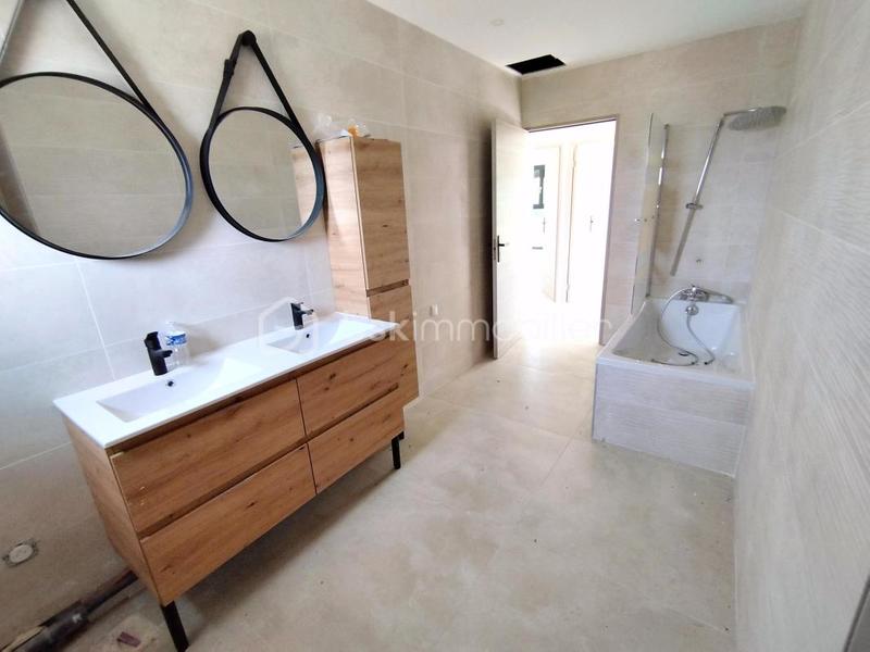 Villa - 145 m² - 6 pièces