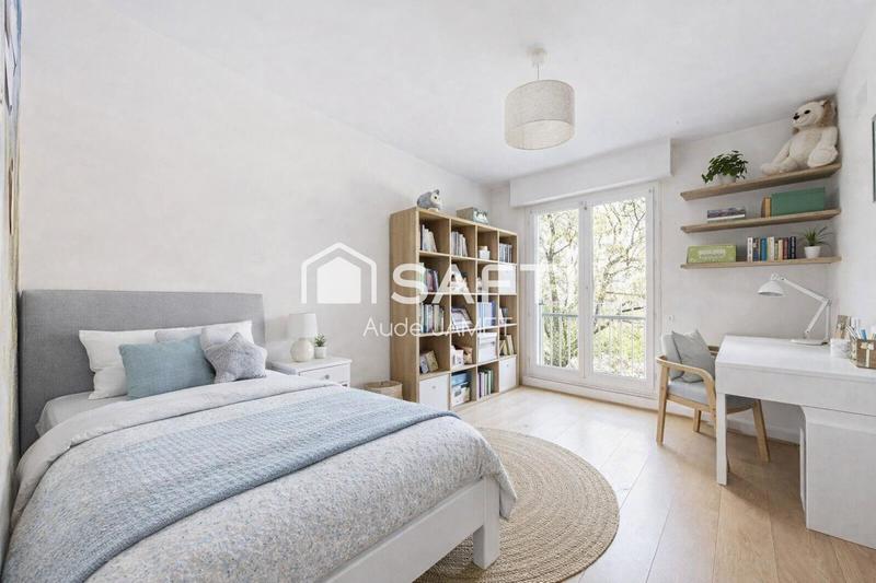 Appartement - 144 m² - 7 pièces