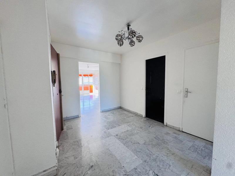 Appartement - 82 m² - 3 pièces