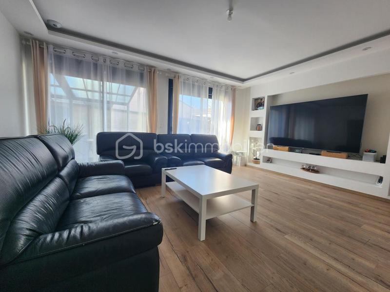 Maison traditionnelle - 180 m² - 5 pièces