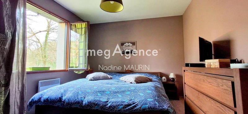 Maison traditionnelle - 224 m² - 8 pièces