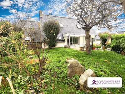 Maison traditionnelle - 137 m² - 5 pièces