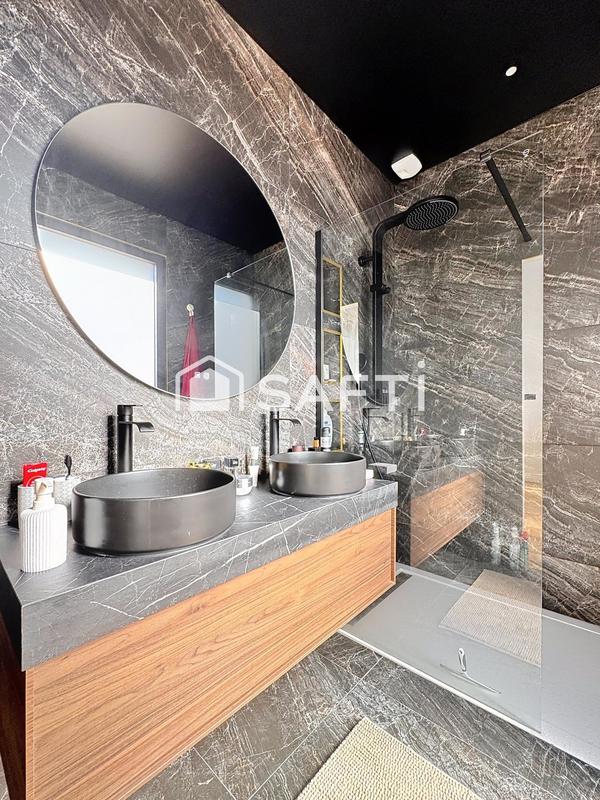 Maison - 160 m² - 7 pièces