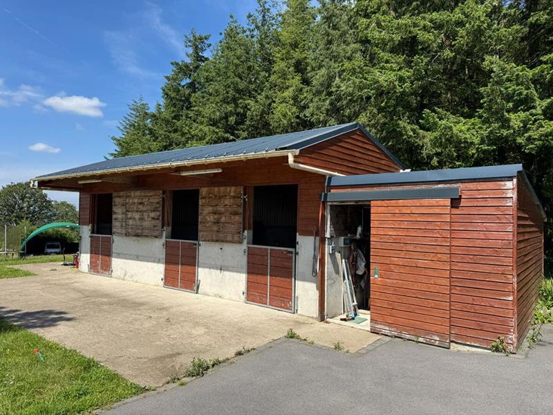 Propriété - 167 m² - 5 pièces