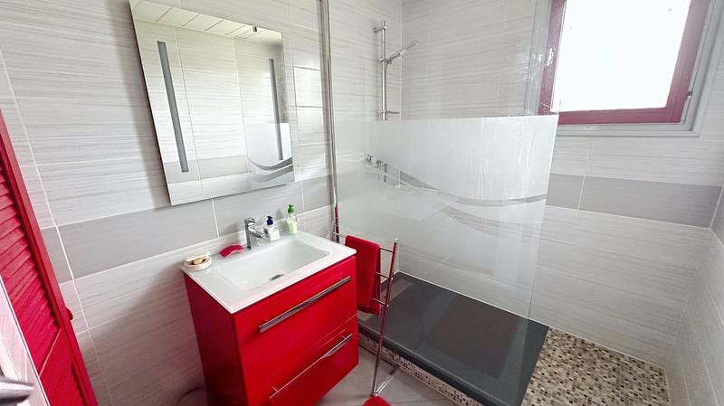 Maison - 139 m² - 6 pièces