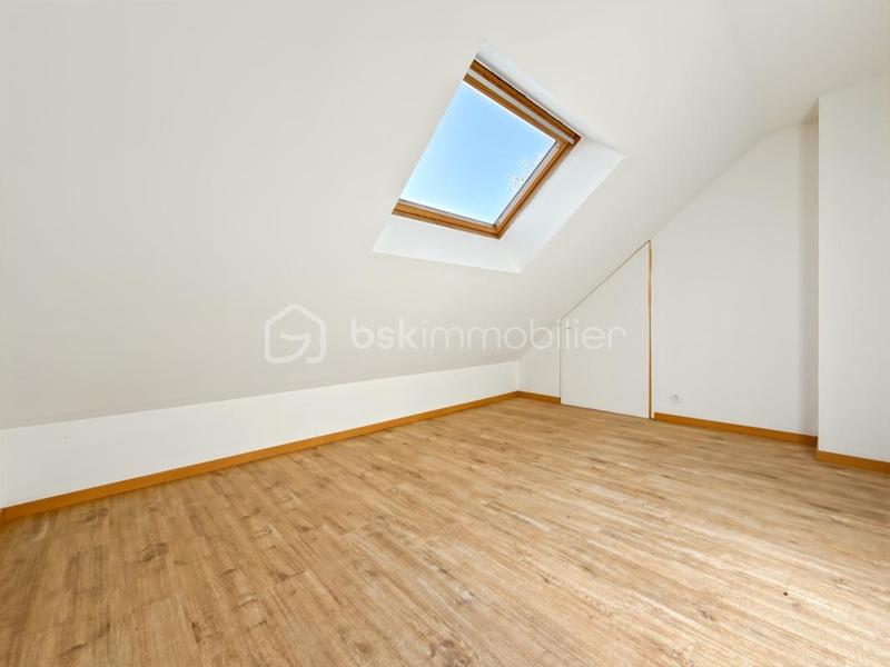 Maison - 141 m² - 7 pièces