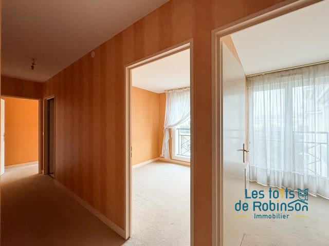 Appartement - 99 m² - 4 pièces