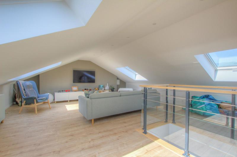 Maison contemporaine - 137 m² - 6 pièces