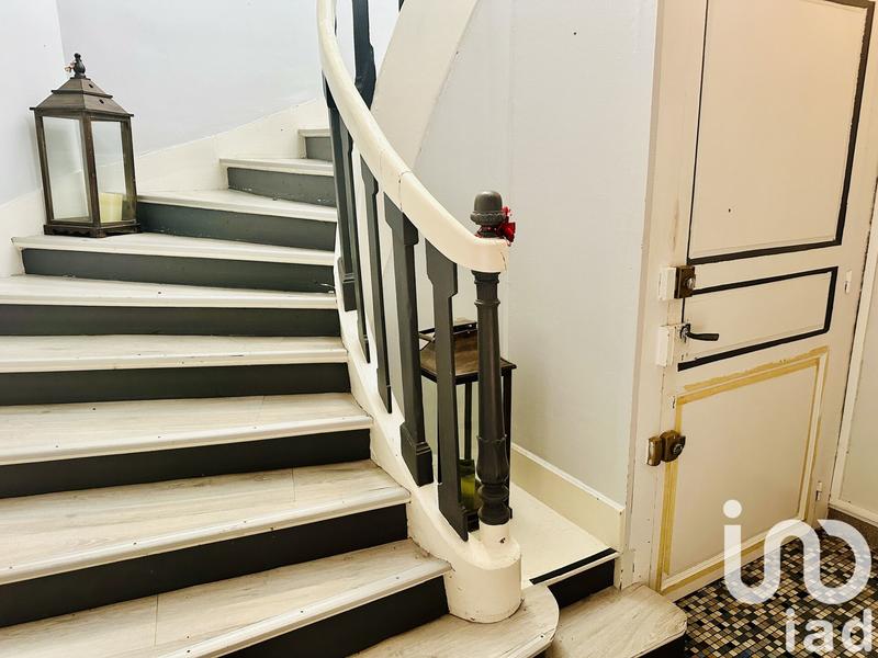 Maison - 262 m² - 7 pièces