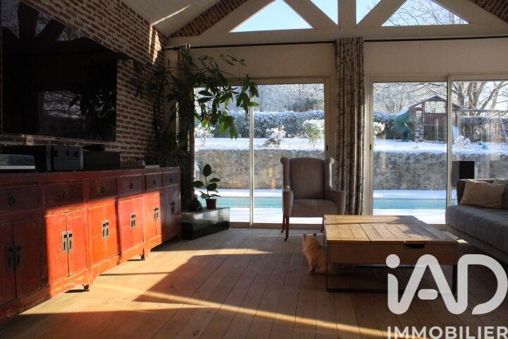 Maison - 195 m² - 9 pièces