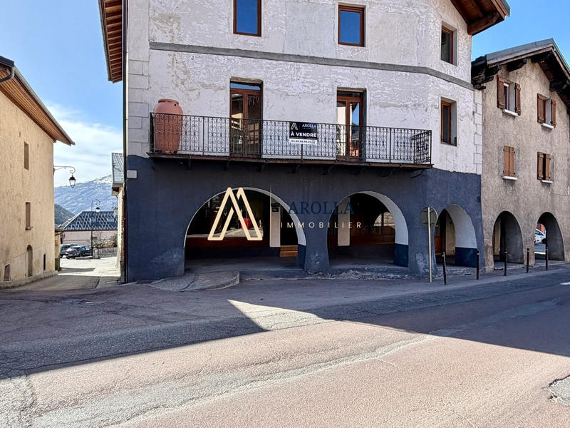 Local commercial - 76 m² - 3 pièces