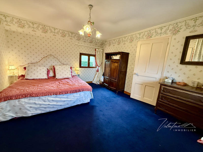 Maison - 322 m² - 7 pièces