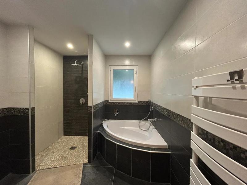 Maison - 190 m² - 2 pièces