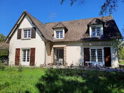 Maison - 177 m² - 7 pièces