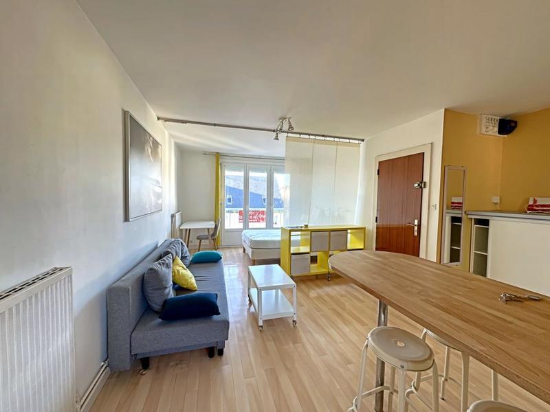 Studio - 30 m² - 1 pièce