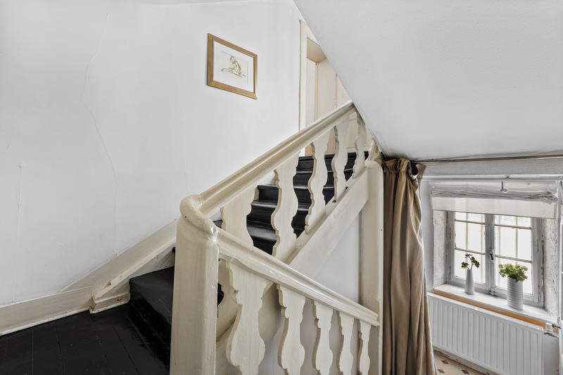 Maison - 243 m² - 10 pièces