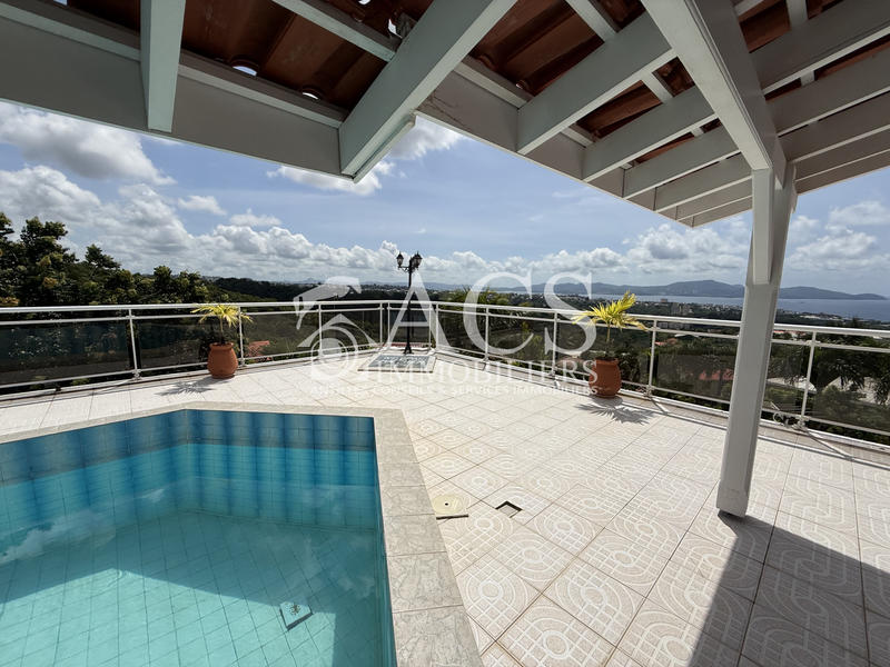 Propriété - 350 m² - 10 pièces