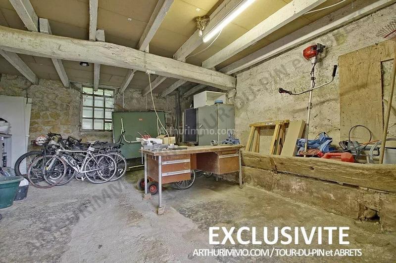 Maison - 225 m² - 9 pièces