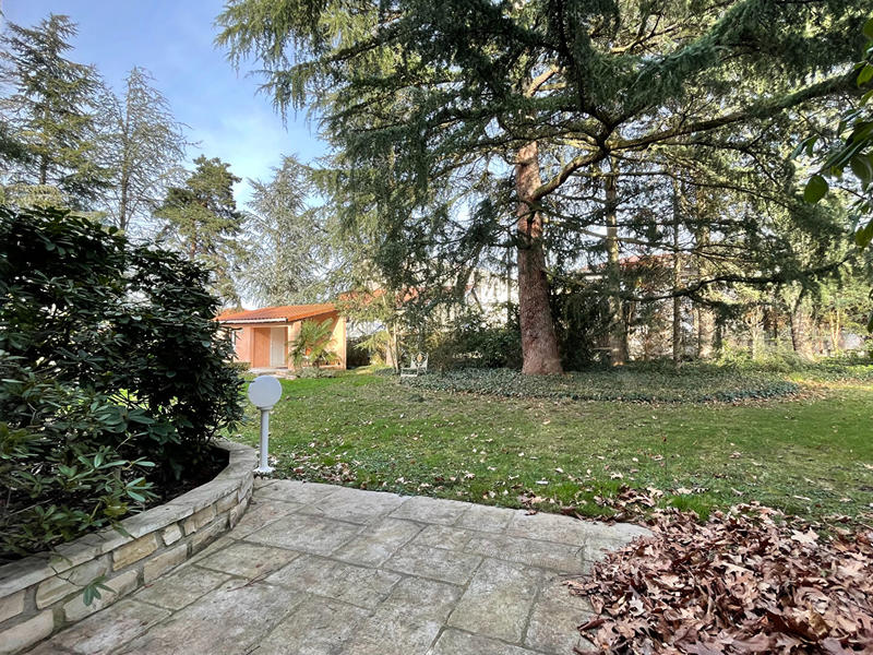 Maison - 208 m² - 6 pièces