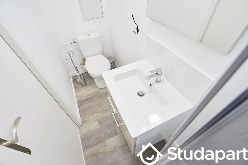 Chambre - 11 m² - 1 pièce