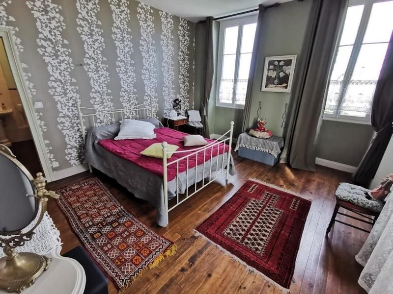 Maison - 320 m² - 7 pièces