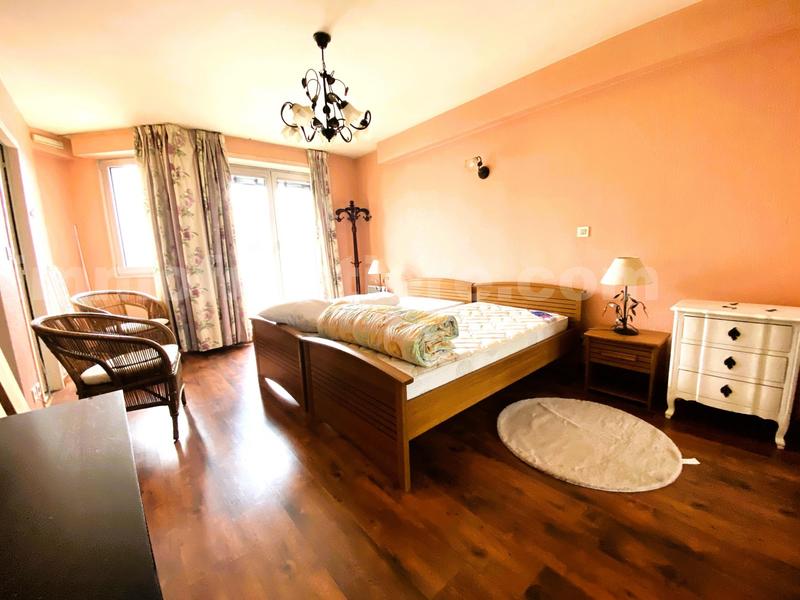 Appartement - 98 m² - 3 pièces