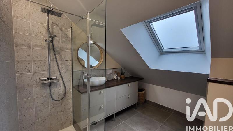 Maison - 99 m² - 5 pièces