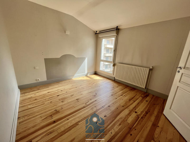 Maison - 181 m² - 7 pièces