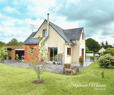 Maison traditionnelle - 132 m² - 6 pièces