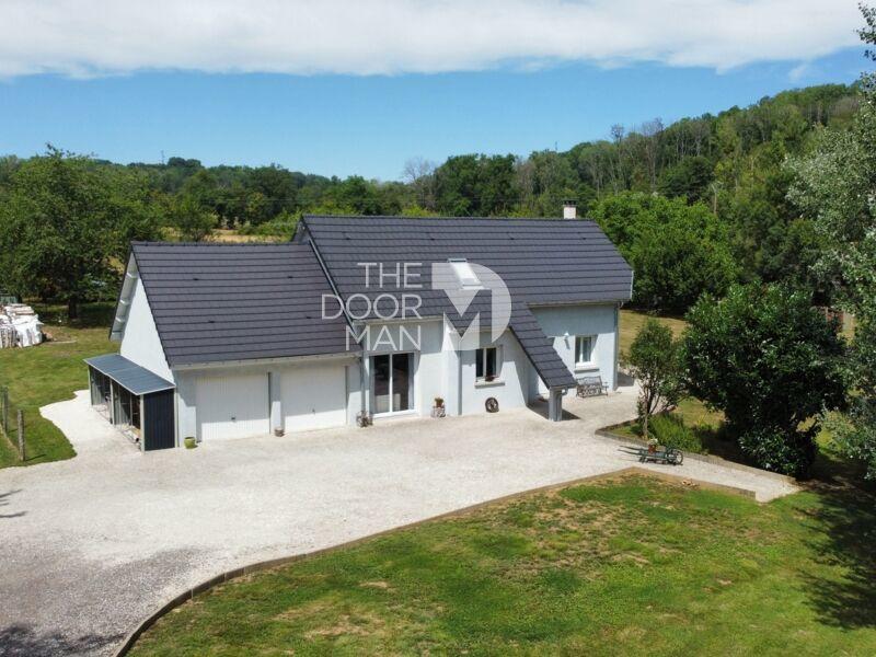 Pavillon - 160 m² - 6 pièces