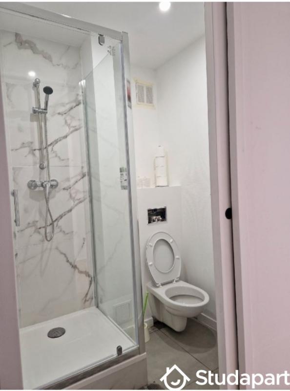 Chambre - 14 m² - 1 pièce