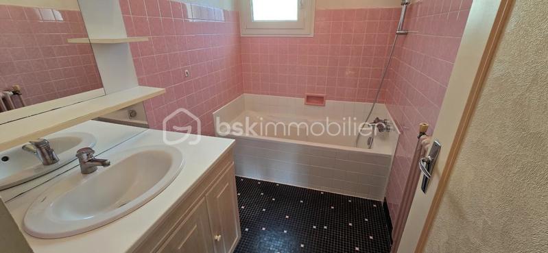 Maison - 127 m² - 5 pièces