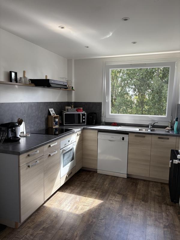 Appartement - 80 m² - 5 pièces