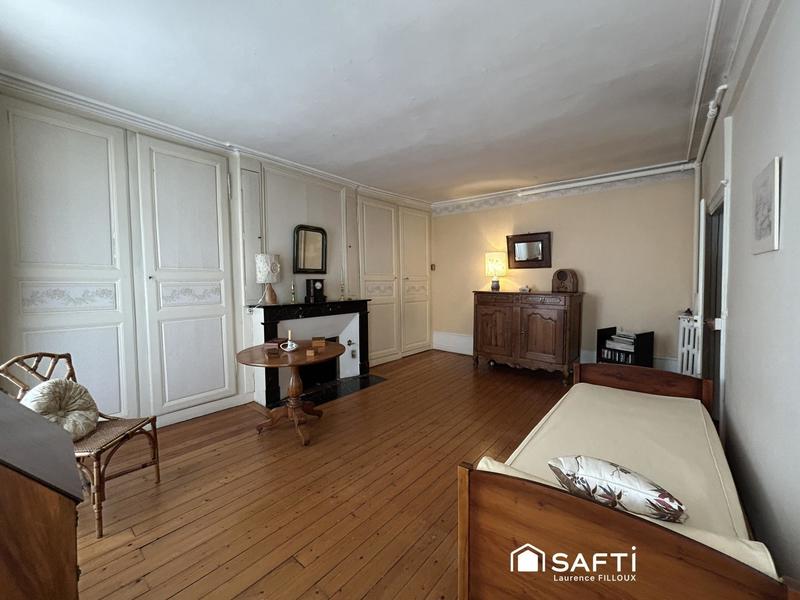 Maison - 270 m² - 12 pièces