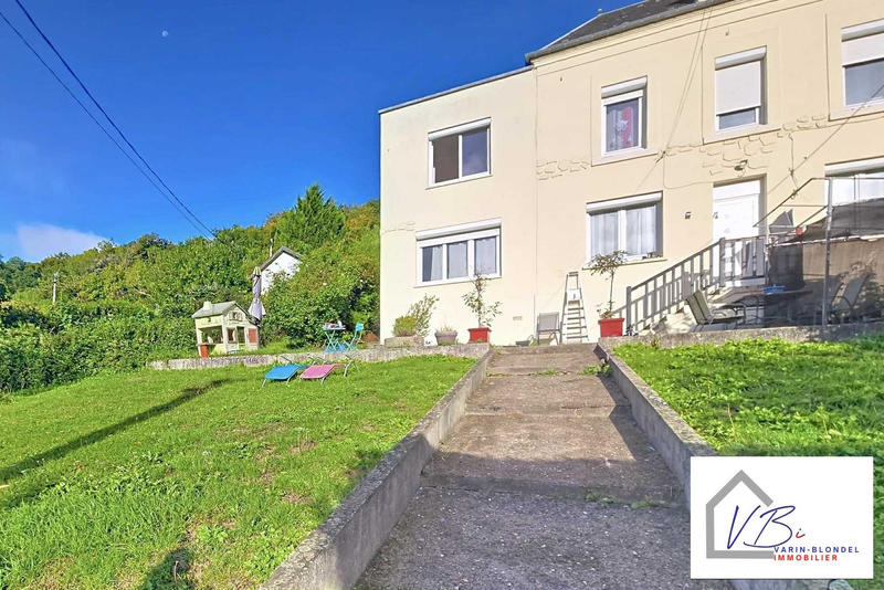 Maison - 104 m² - 4 pièces