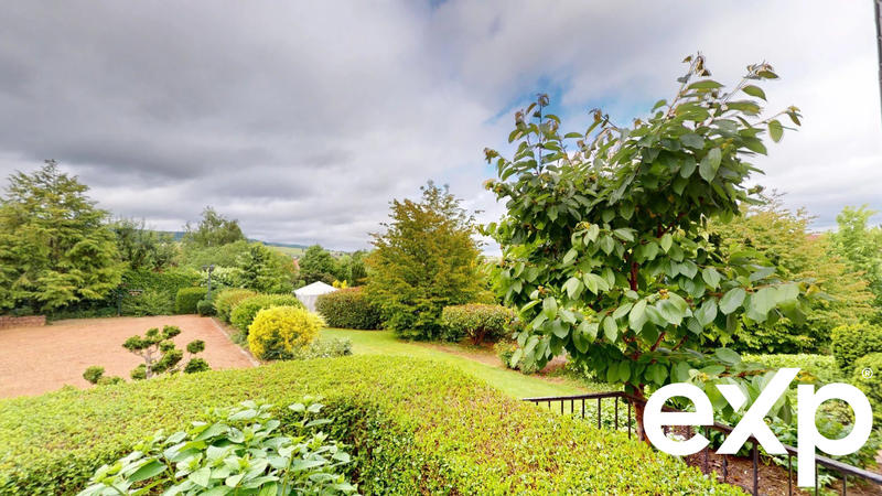 Maison - 192 m² - 5 pièces