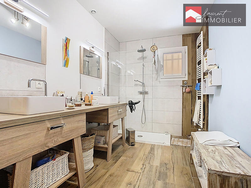 Maison - 104 m² - 4 pièces