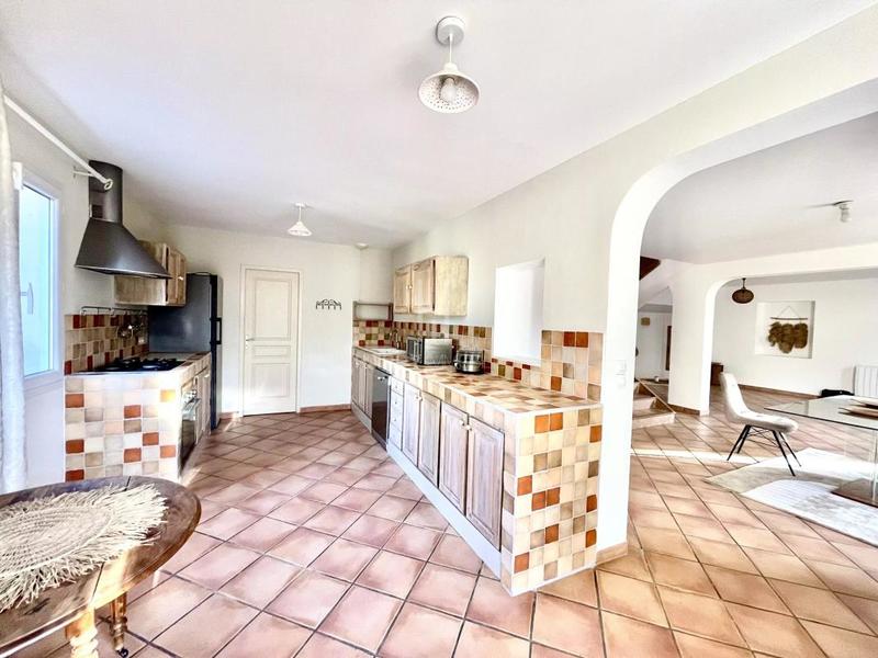 Maison - 211 m² - 7 pièces