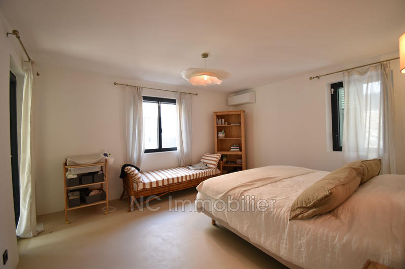 Maison - 205 m² - 7 pièces