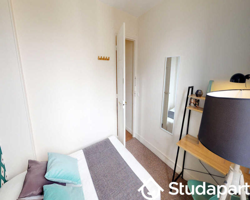 Chambre - 60 m² - 1 pièce