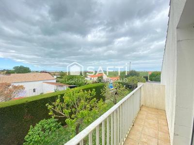 Maison - 220 m² - 6 pièces